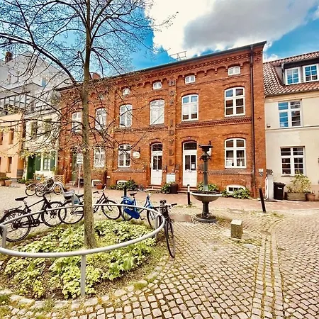 Courtyard Idyll Hébergement de vacances Rostock